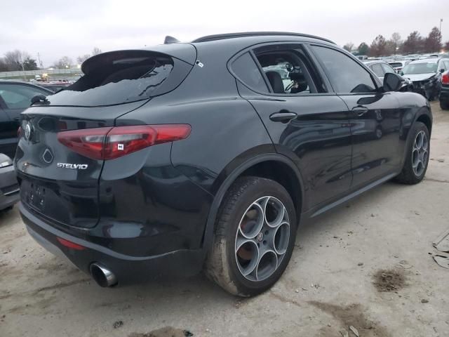 2018 Alfa Romeo Stelvio Sport