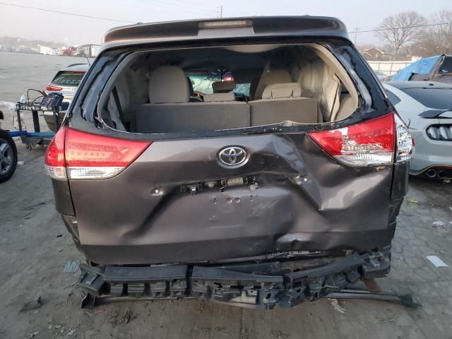 2011 Toyota Sienna LE