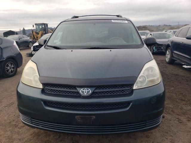 2004 Toyota Sienna CE