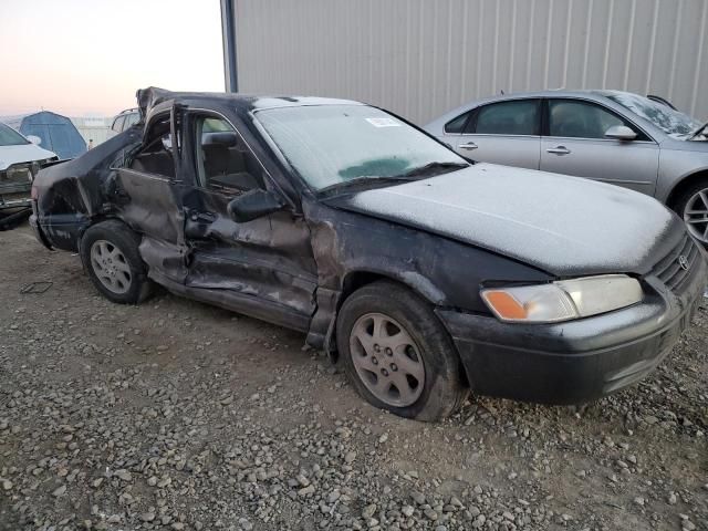 1999 Toyota Camry LE