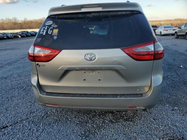 2015 Toyota Sienna LE