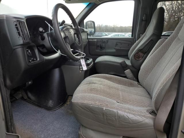 2003 Chevrolet Express G2500