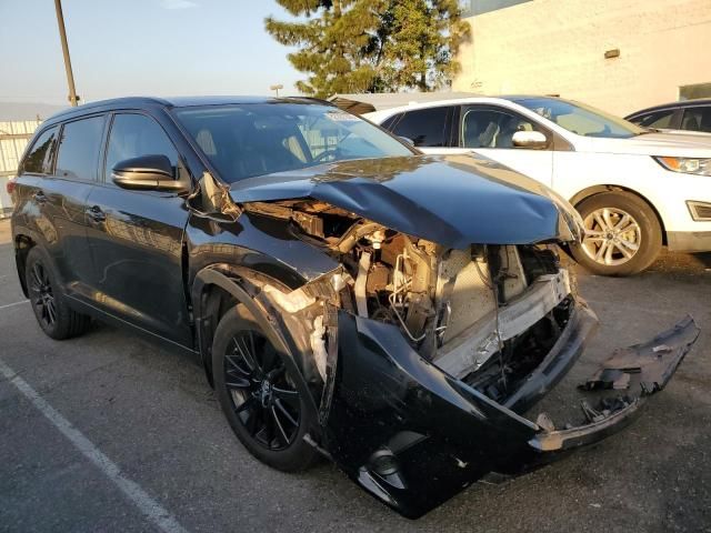 2019 Toyota Highlander SE