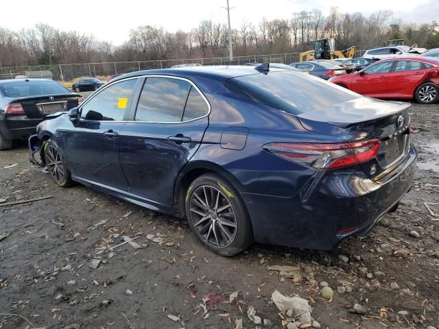 2022 Toyota Camry SE