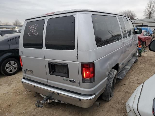 2013 Ford Econoline E350 Super Duty Wagon