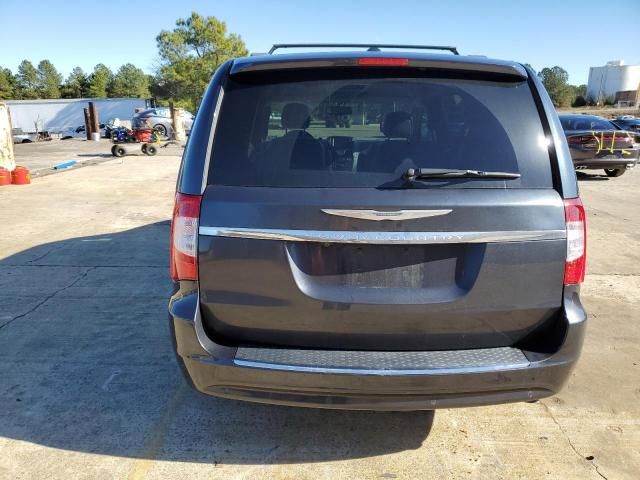 2014 Chrysler Town & Country Touring L