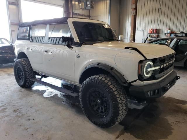 2022 Ford Bronco Base