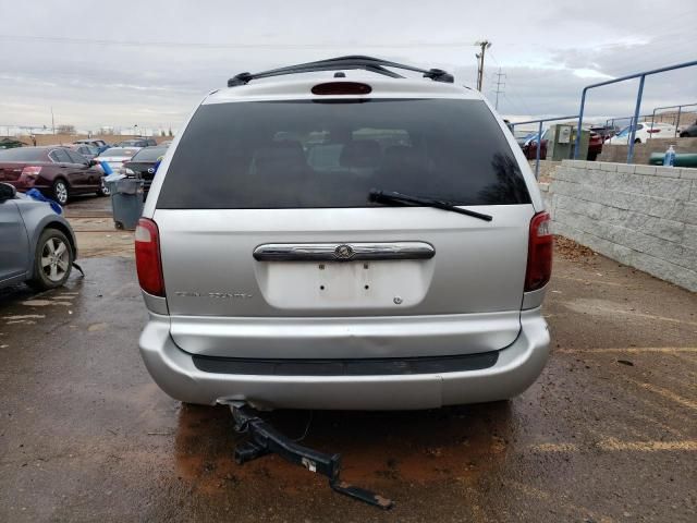 2004 Chrysler Town & Country