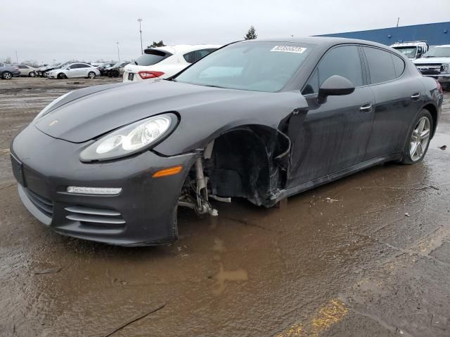 2015 Porsche Panamera 2