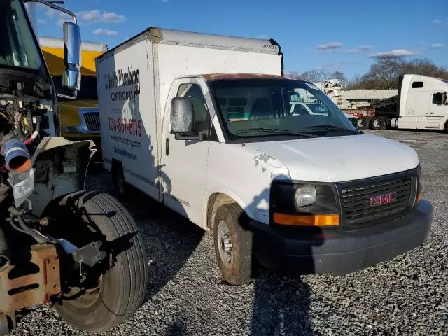 2007 GMC Savana Cutaway G3500