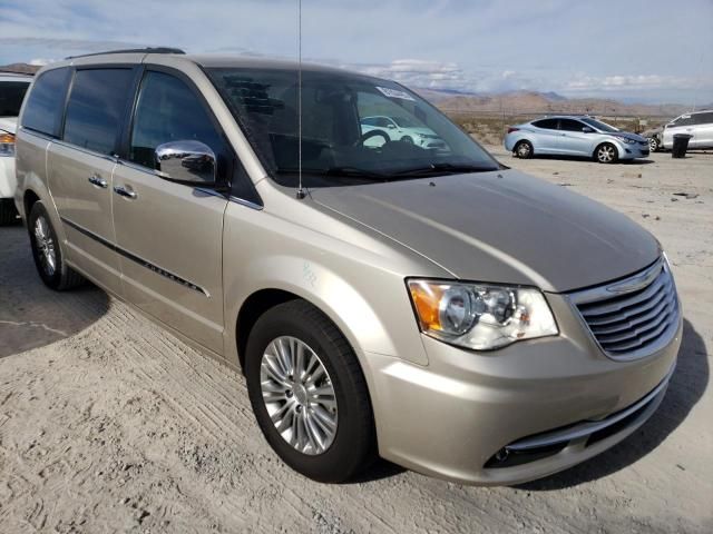 2013 Chrysler Town & Country Touring L