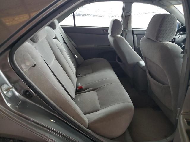 2004 Toyota Camry LE