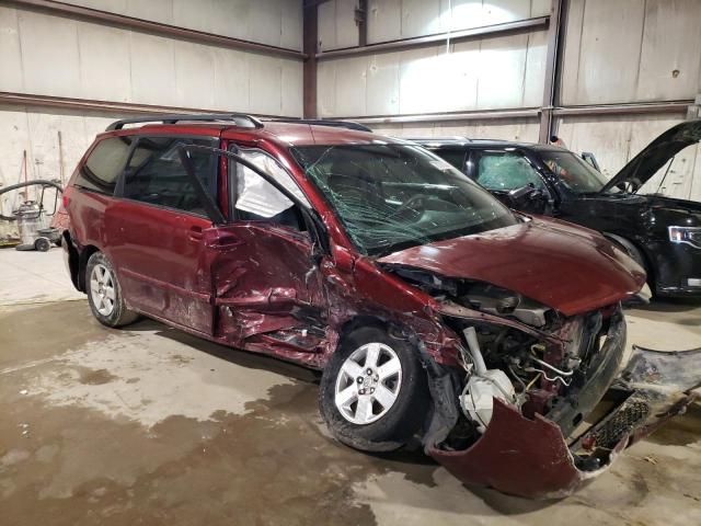 2009 Toyota Sienna CE