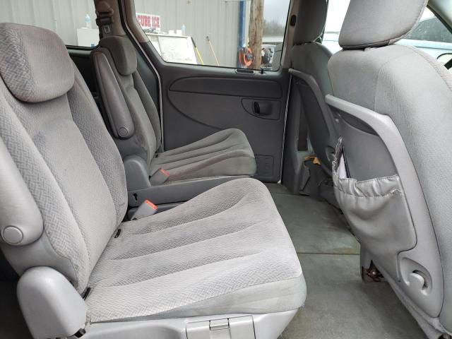 2005 Chrysler Town & Country LX