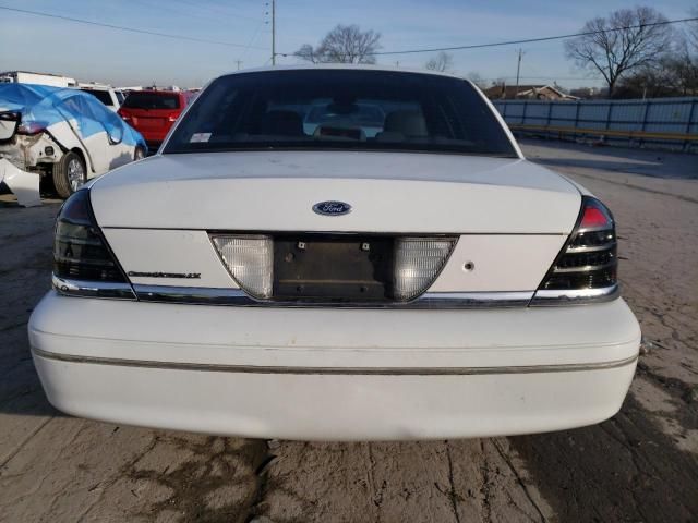 2004 Ford Crown Victoria LX