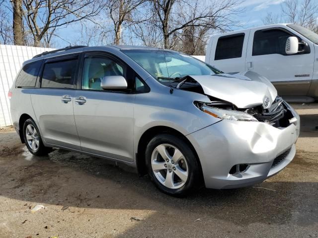 2014 Toyota Sienna LE