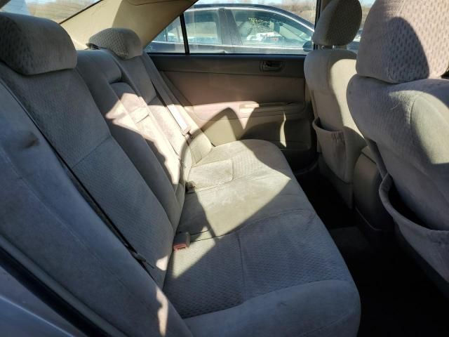 2004 Toyota Camry LE