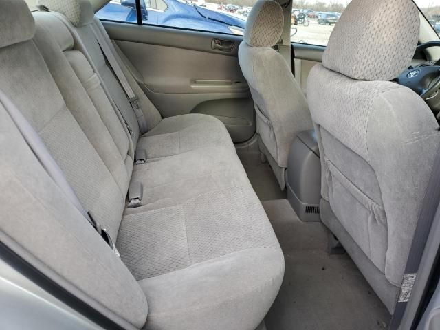 2004 Toyota Camry LE