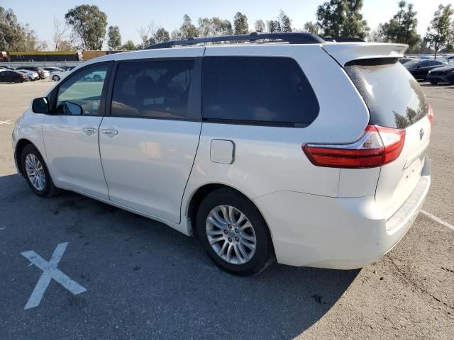 2015 Toyota Sienna XLE