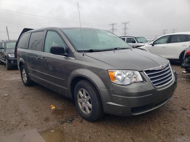 2010 Chrysler Town & Country LX