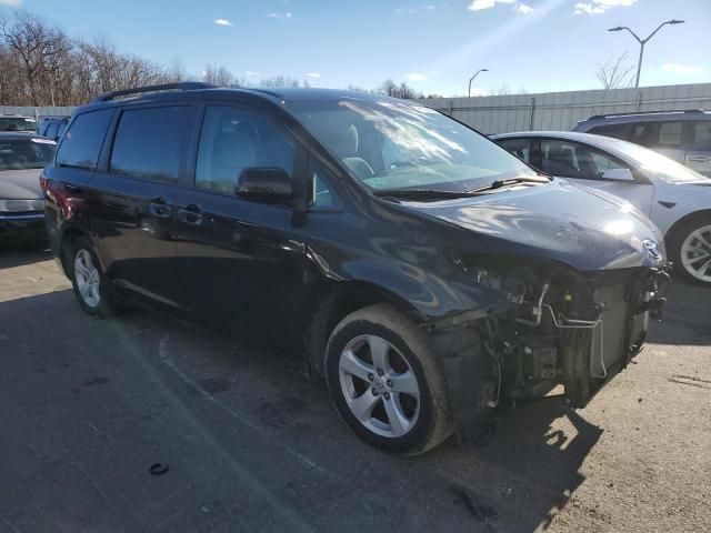 2017 Toyota Sienna LE