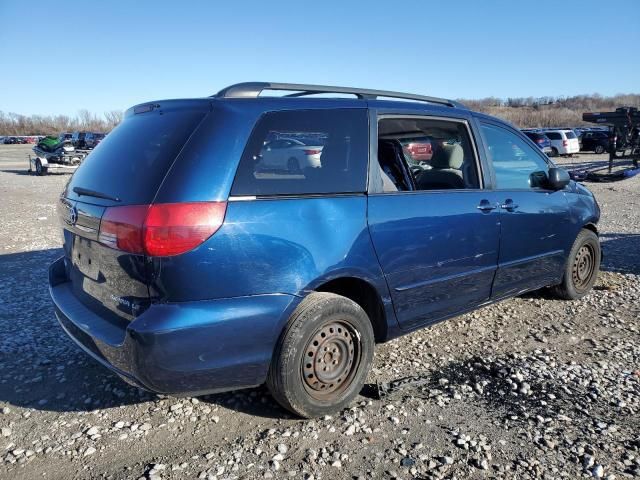 2005 Toyota Sienna CE