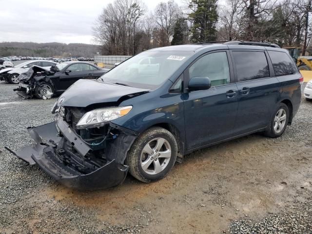 2011 Toyota Sienna LE