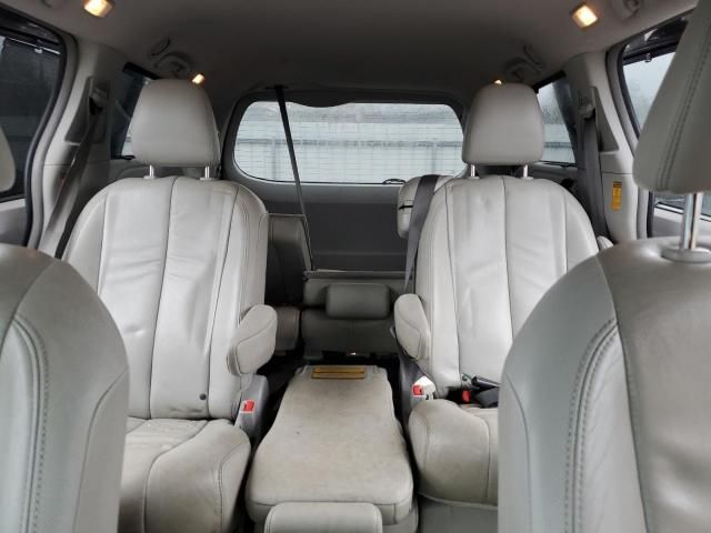 2013 Toyota Sienna XLE