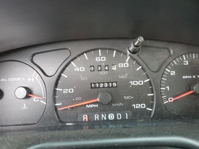 2003 Ford Taurus SE