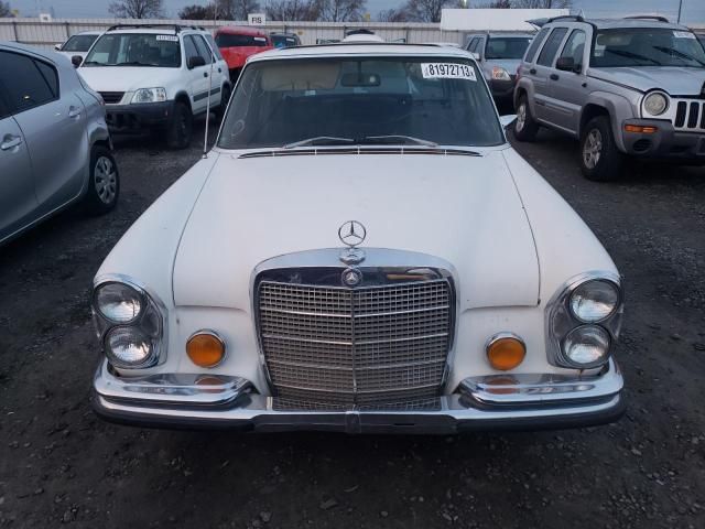 1972 Mercedes-Benz 280 SE