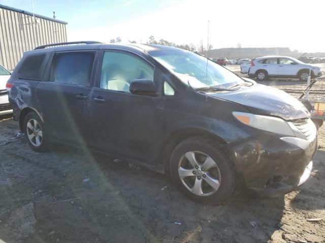 2011 Toyota Sienna LE