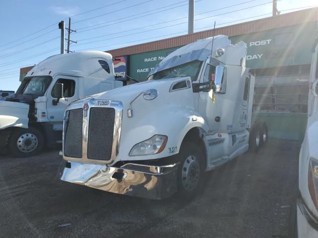 2015 Kenworth Construction T680