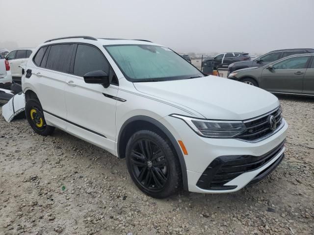 2022 Volkswagen Tiguan SE R-LINE Black