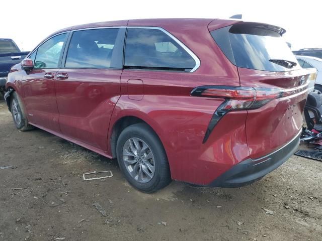 2021 Toyota Sienna XLE