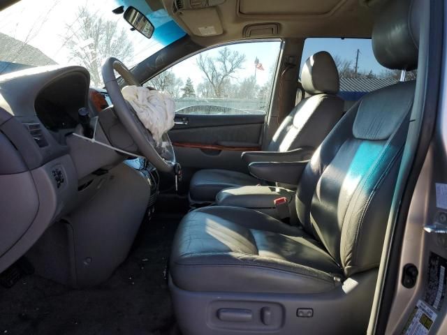 2010 Toyota Sienna XLE