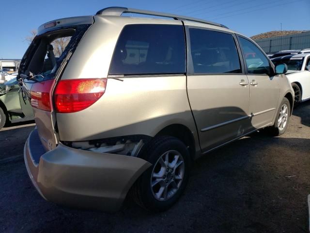 2004 Toyota Sienna LE