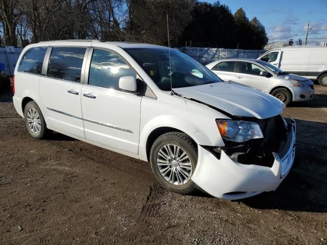 2016 Chrysler Town & Country Touring L