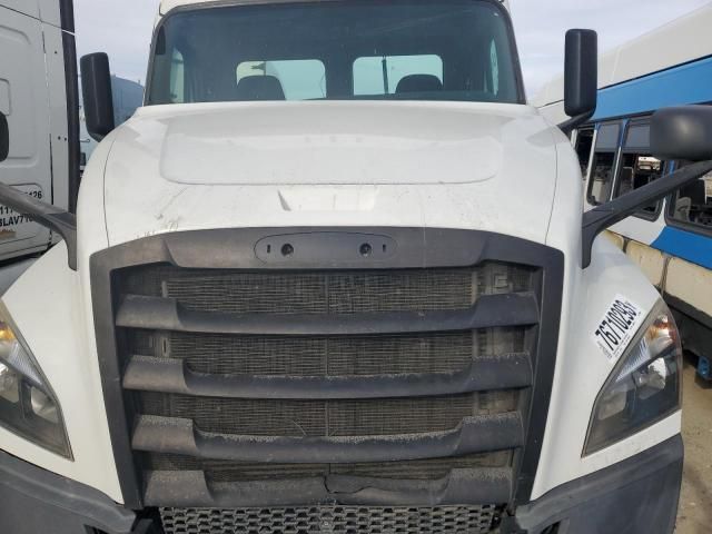 2018 Freightliner Cascadia 126