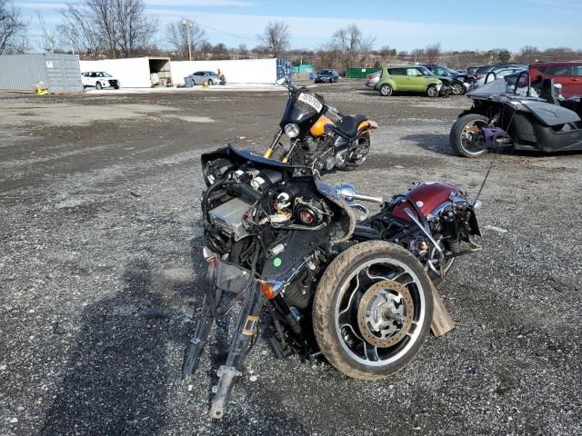 2010 Harley-Davidson Flhx