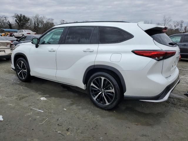 2022 Toyota Highlander XSE