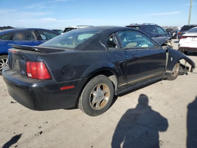 2000 Ford Mustang