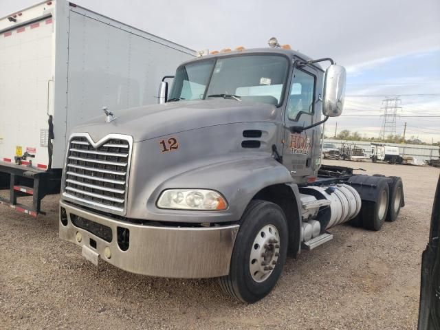 2014 Mack 600 CXU600