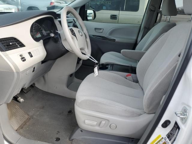 2013 Toyota Sienna LE