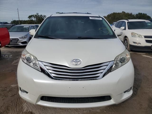 2013 Toyota Sienna XLE