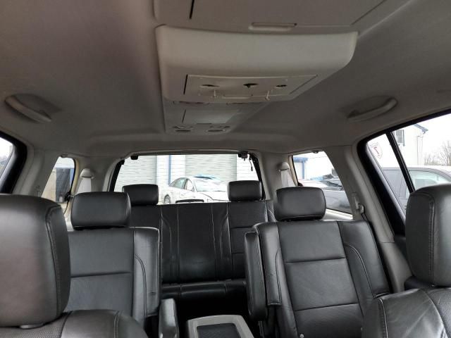 2004 Nissan Armada SE