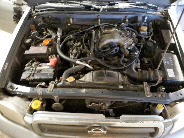 2000 Nissan Pathfinder LE