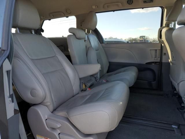 2017 Toyota Sienna XLE