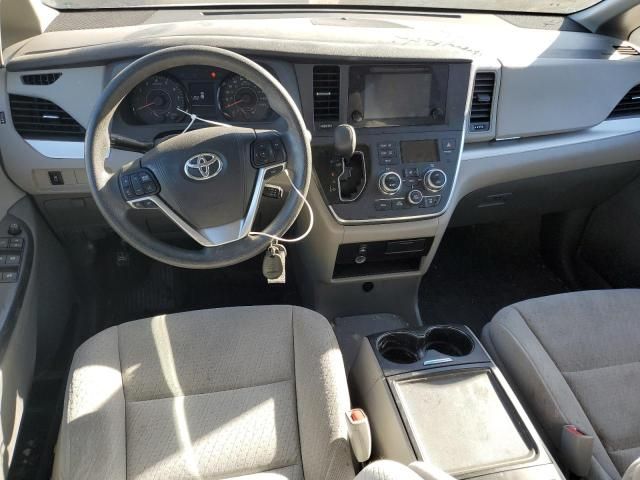 2015 Toyota Sienna LE