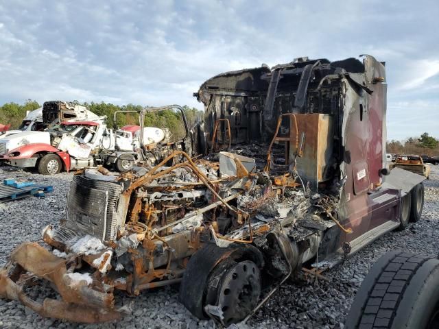 2004 Freightliner Conventional Columbia