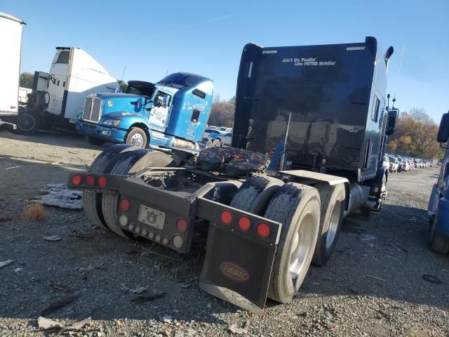 2013 Peterbilt 388